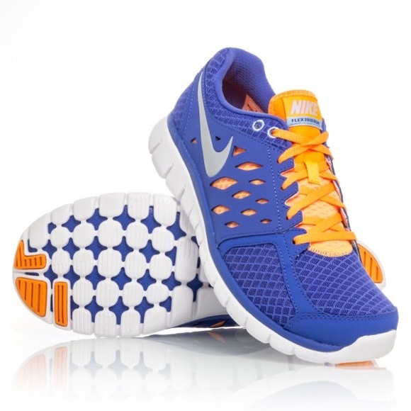 Nike Shoes - Nike Flex Run Sneakers